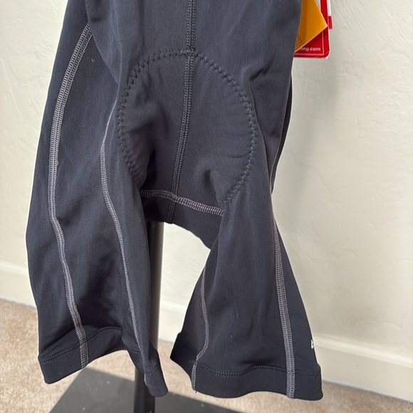 Bellwether Strada Bib Cycling Shorts - Picture 7 of 11